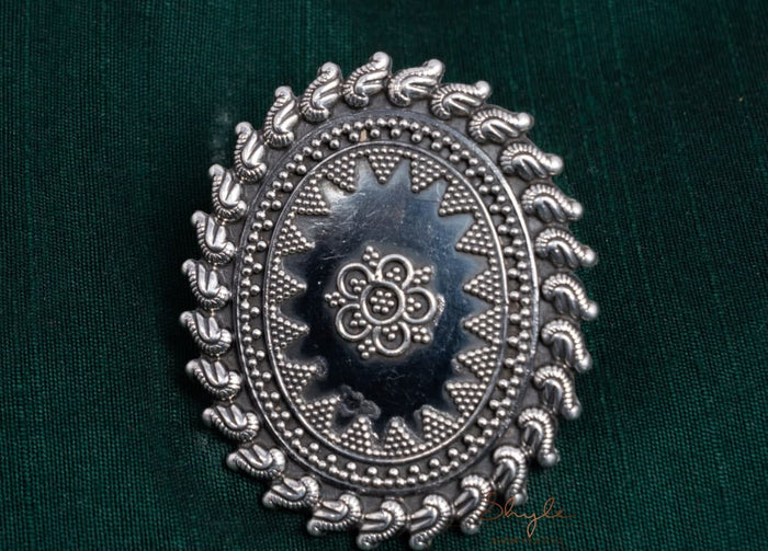 Anvaya Daana art Classic Ring