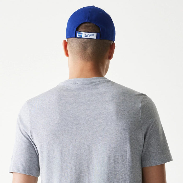 The Male model is wearing LA Dodgers MLB Regular Grey T-Shirt 7