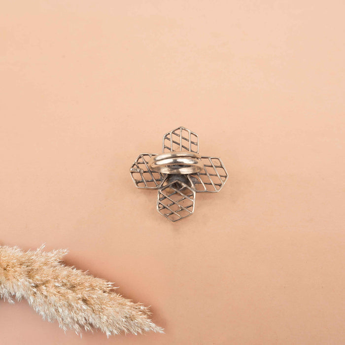 Mizoya Embossed Flower Jali Ring
