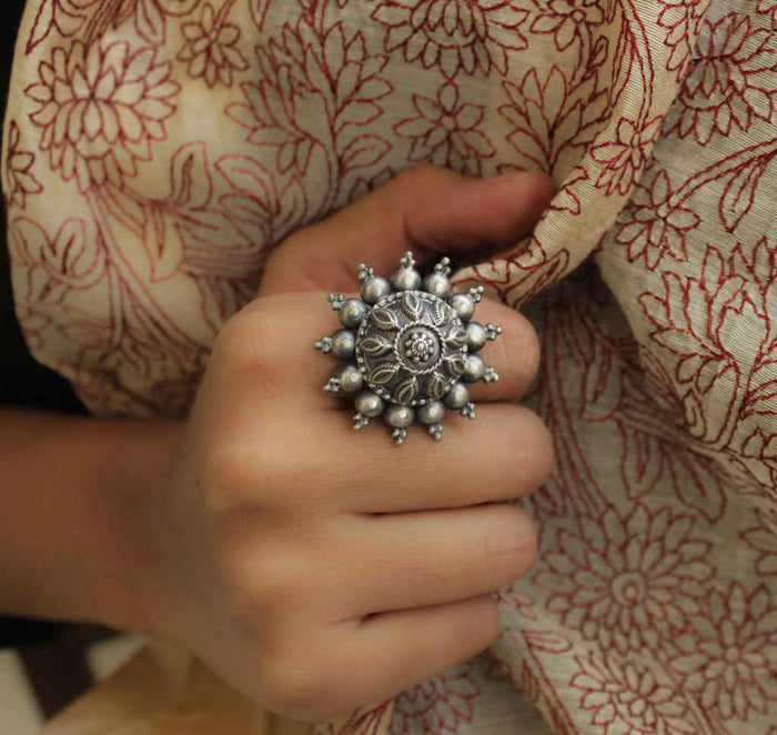 Moh Spiked Embossed Ring