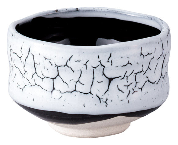 NOT AVAILABLE. Seiangama: White & Black Cracked Glaze Matcha Bowl 白黒荒貫入抹茶椀