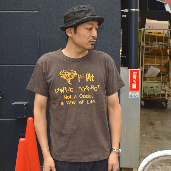 2ND-HAND (WAREHOUSE) "4064 CF 1ST PLT" Print T-shirt