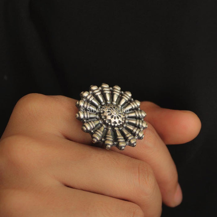 Adya Chakra Ring