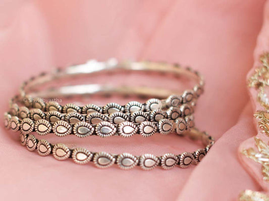 Adya Fine Drop Bangle