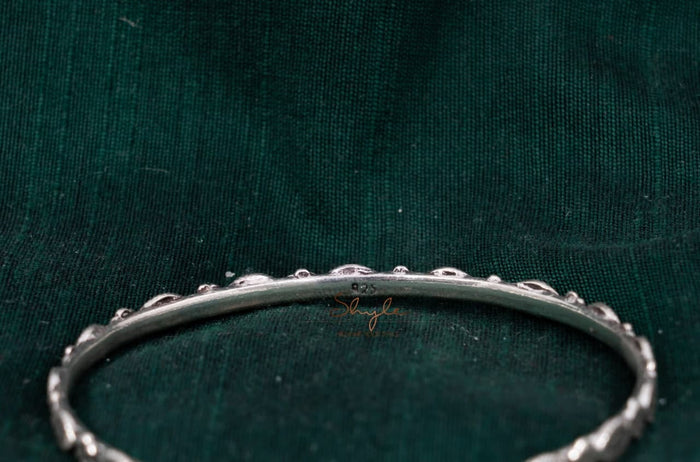 Adya Fine Flower Leaf Bangle back