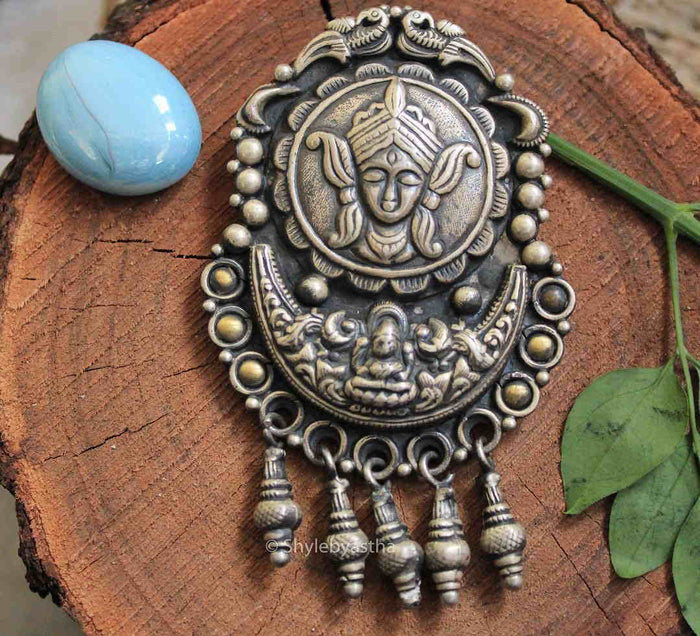 Anvaya Durga Ma Embossed Pendant