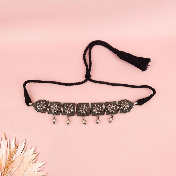 Anvaya Flower Embossed Ball drop Choker