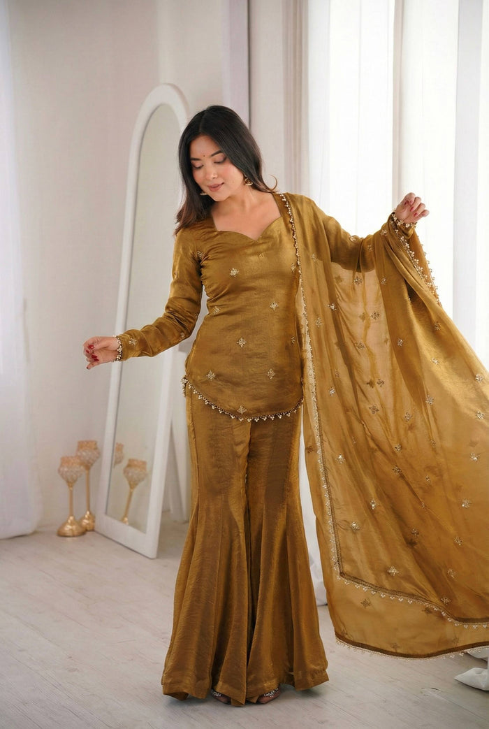 Chic and Graceful Three-Tone Ethnic Set