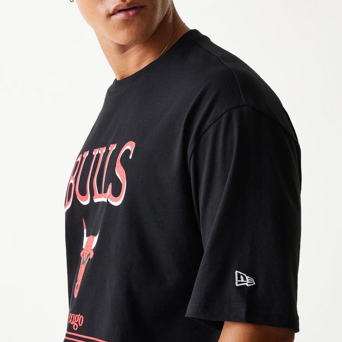 The Male model is wearing Chicago Bulls NBA Team Graphic Black Oversized T-Shirt 6