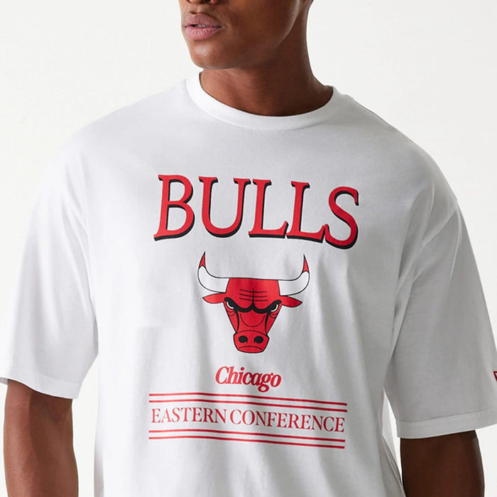 The Male model is wearing Chicago Bulls NBA Team Graphic White Oversized T-Shirt 3