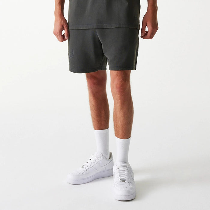 The Male model is wearing Chicago Bulls NBA Washed Grey Shorts 7