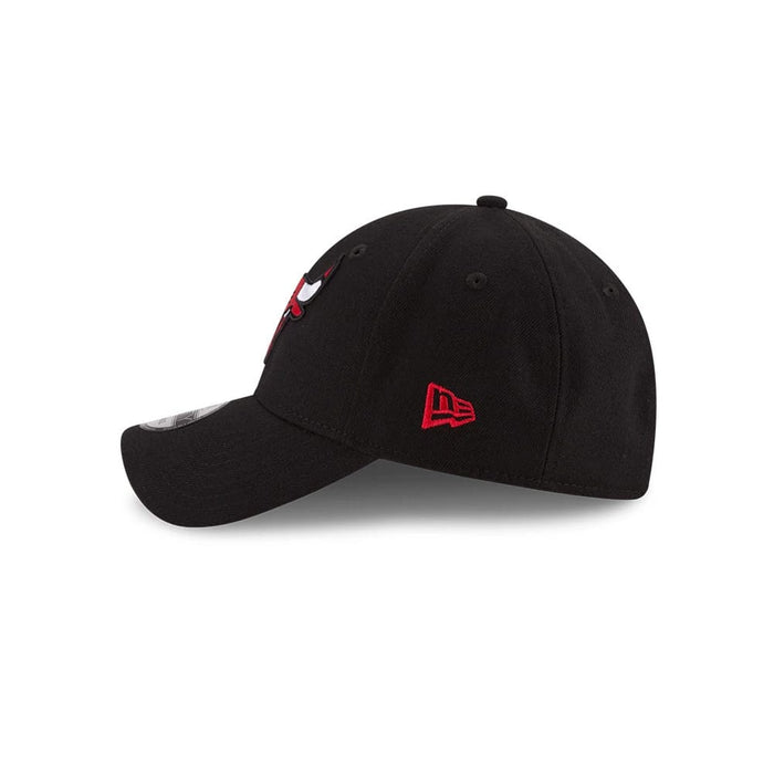 This is a Chicago Bulls Youth The League NBA Black 9FORTY Adjustable Cap 5