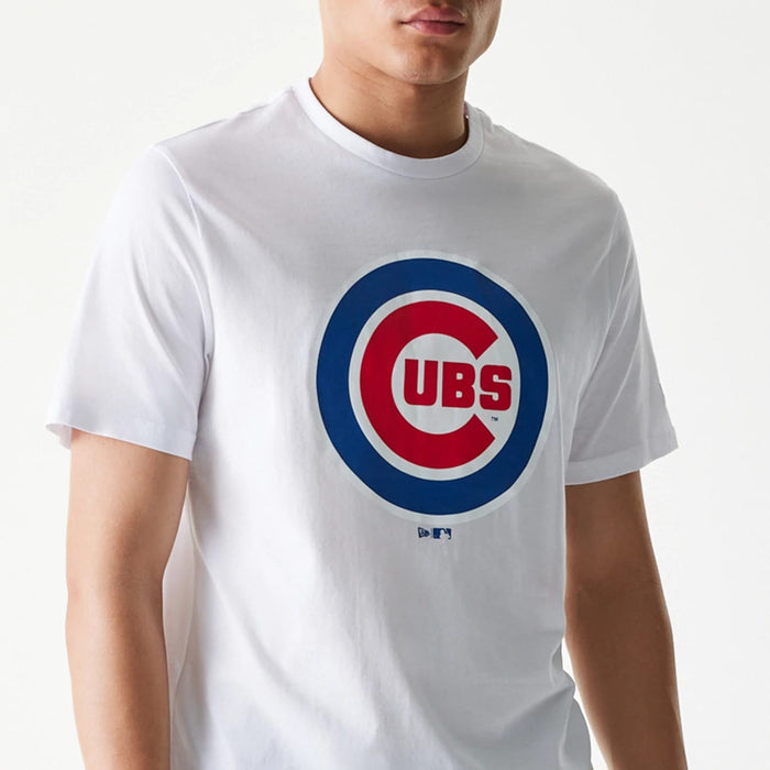 The Male model is wearing Chicago Cubs MLB Regular White T-Shirt 4