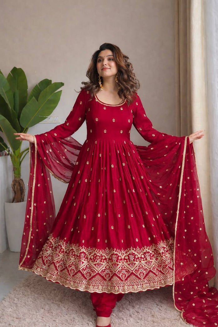 Classic Charm The Perfect Blend of Tradition and Fashion
