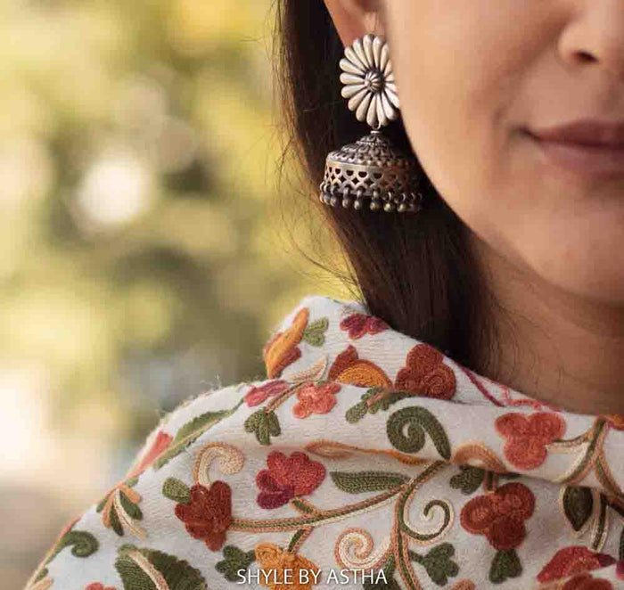 Dulari Flower Carved Jhumka