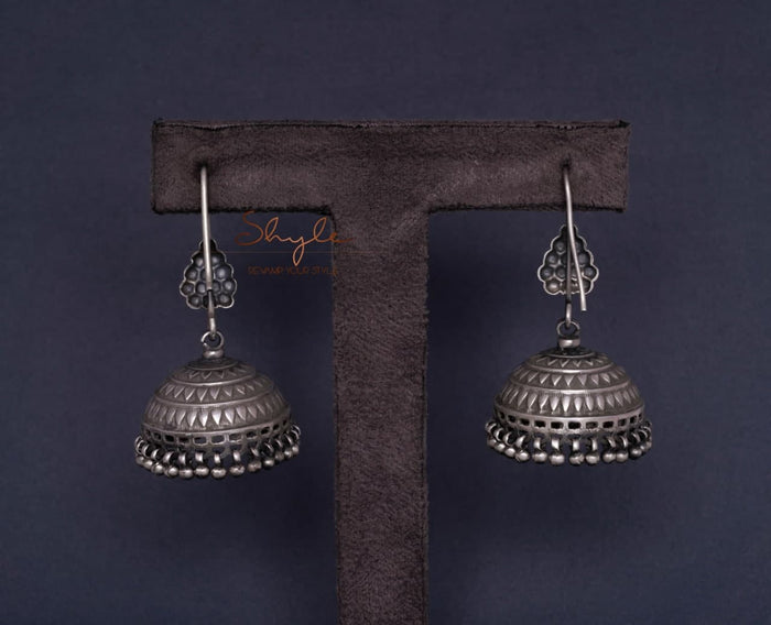 Dulari Versatile Intricate Jhumka