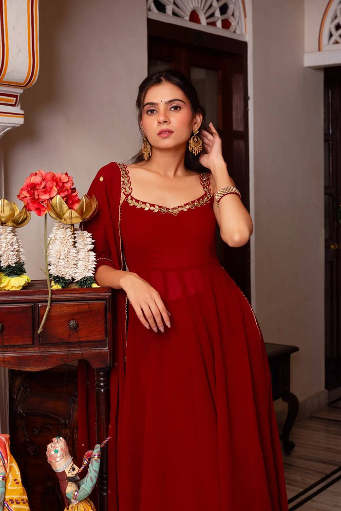 Elegant Crimson Charm for Every Occasion