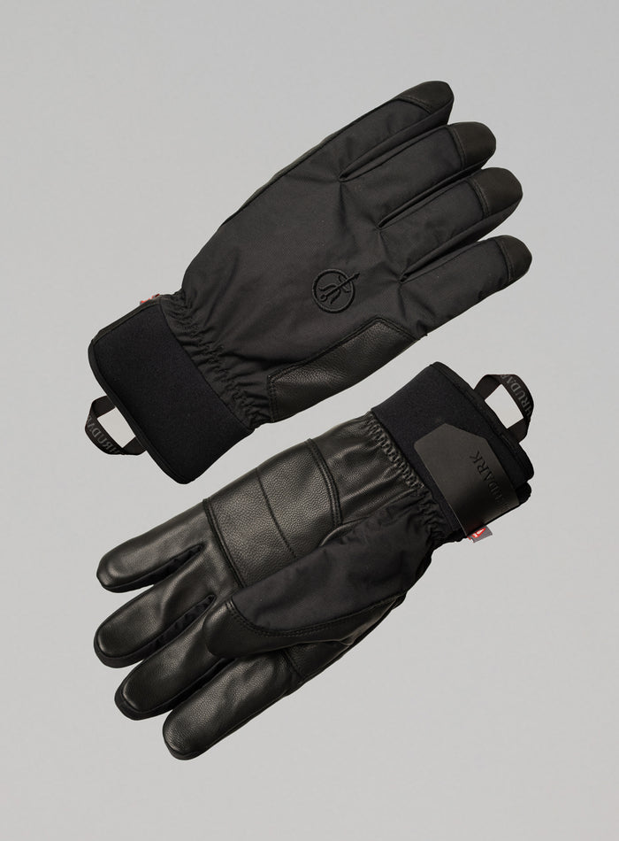 Hem Cut Out Image of Engage Gloves In Obsidian Black (GM)