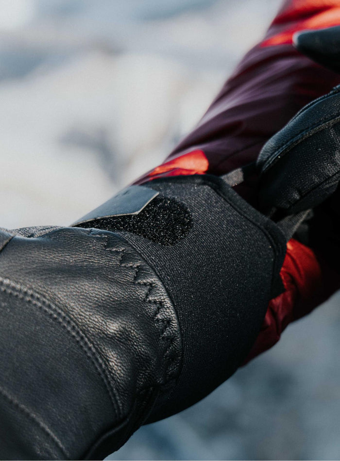 Creative Image Of Engage Gloves In Obsidian Black (ITF)