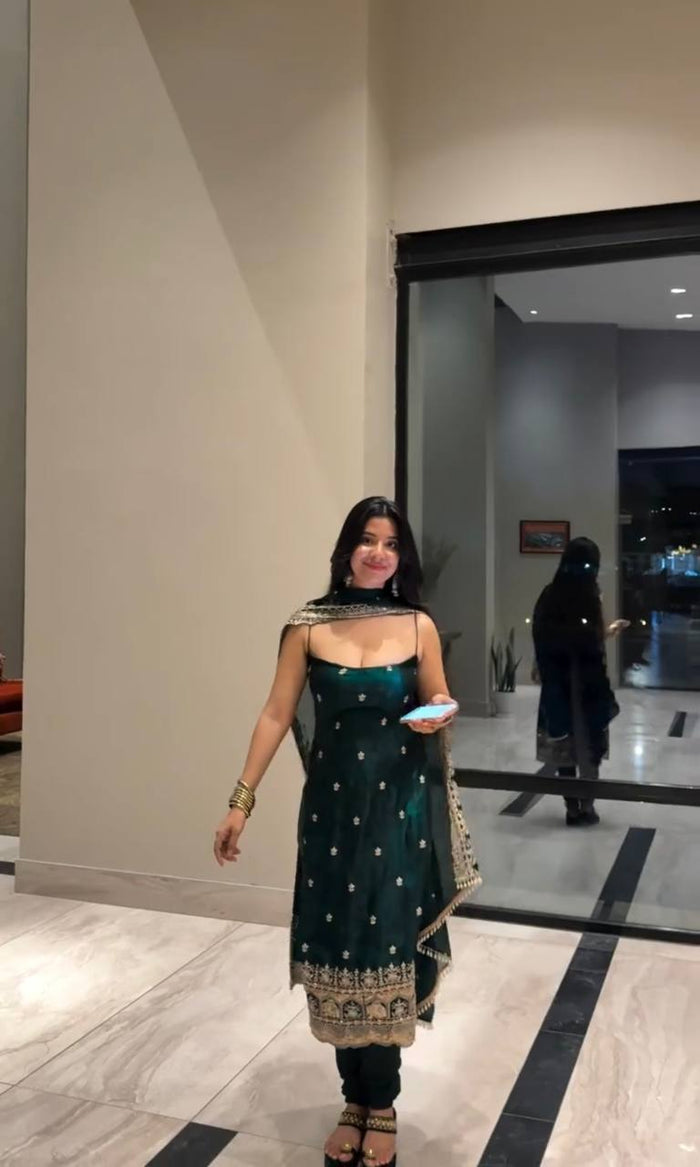 Exquisite Craftsmanship for Fashion Forward Women