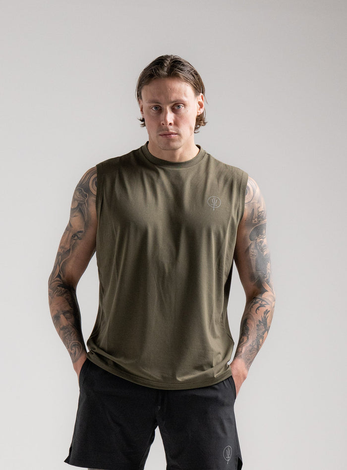 Angus Is 6ft 4" And Wears Size: L | Hem Studio Image Of Model Wearing Force Drirelease® Tank In Khaki (SS Model)