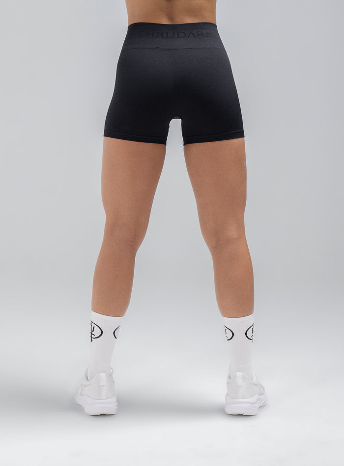 Jade Is Wearing Seamless And Is 5ft 8" And Wears Size: S/M | Hem Studio Image Of Model Wearing Force Seamless Shorts In Obsidian Black (SS Model)