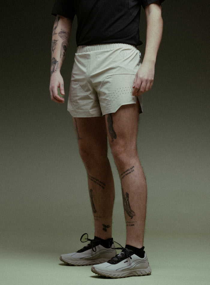 Creative Image Of Force Trail Running 4” Shorts In Stone (ITF)