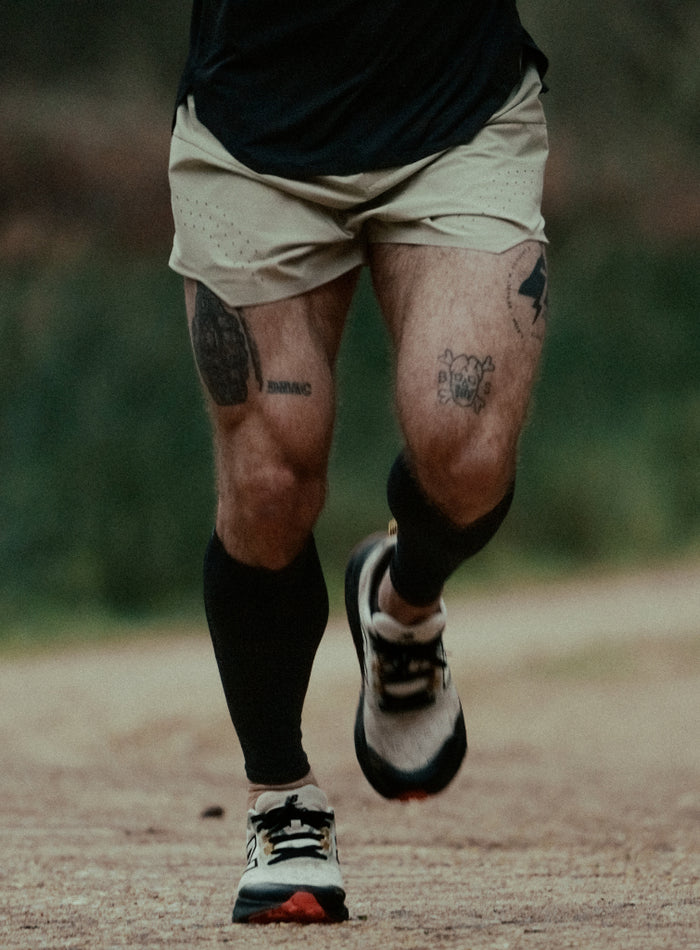 Creative Image Of Force Trail Running 4” Shorts In Stone (ITF)