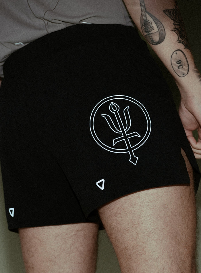 Creative Image Of Force Trail Running 4” Shorts In Obsidian Black (ITF)