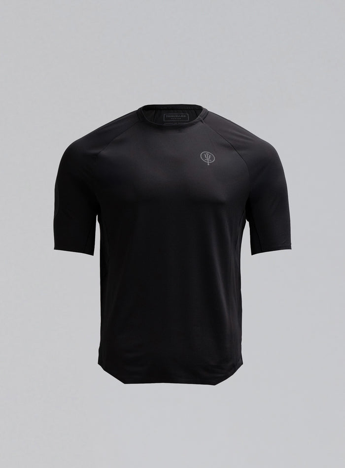Hem Cut Out Image of Force Trail Running T-Shirt In Obsidian Black (GM)