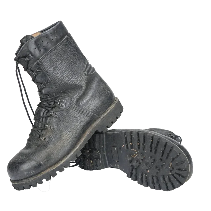 German Army Model 2000 Leather Combat Boots - 9.5 UK - Film Production Used - Collectables & Rarities