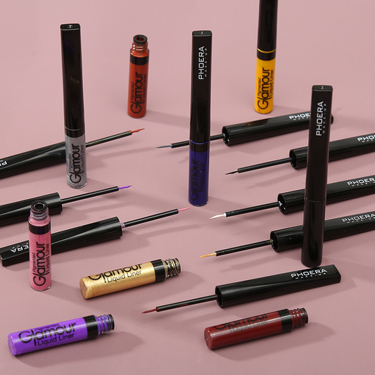 GLAMOUR - Eyeliner Líquido - Phoera Makeup Europe