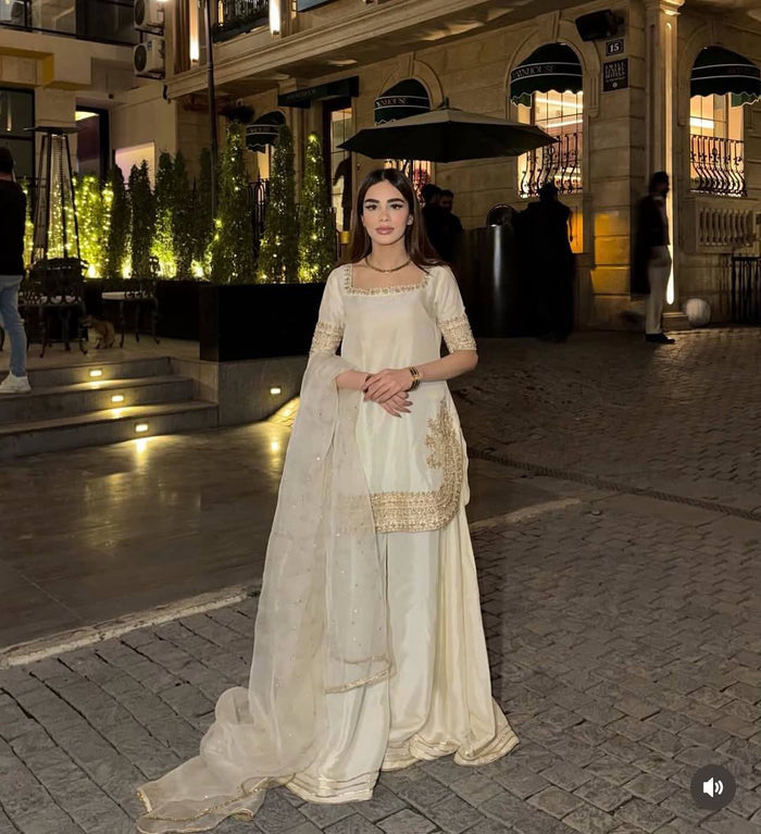 Graceful Glamour Perfect for Any Occasion