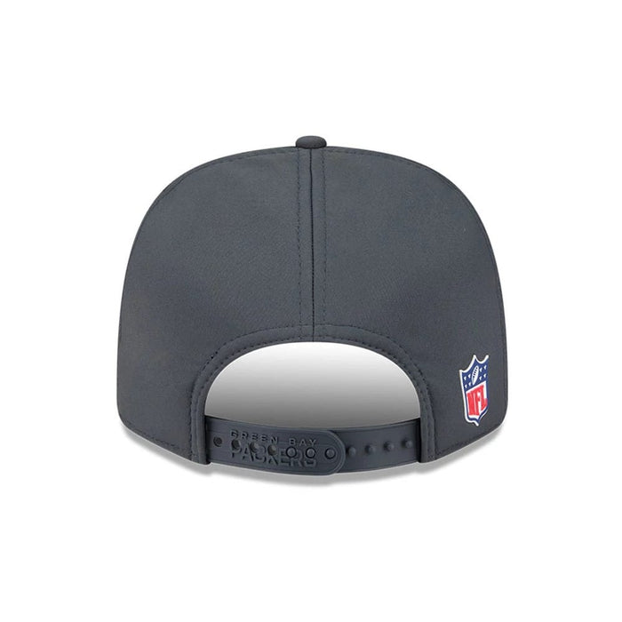 This is a Green Bay Packers NFL Sideline 2025 Charcoal 9SEVENTY Stretch Snap Adjustable Cap 5