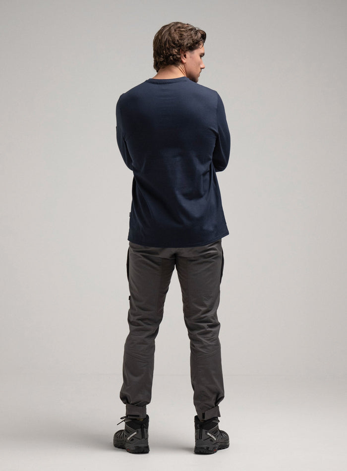 George Is 5ft 11" And Wears Size: S | Hem Studio Image Of Model Wearing Insignia Long Sleeve T-Shirt G1 In Dark Sapphire (SS Model)