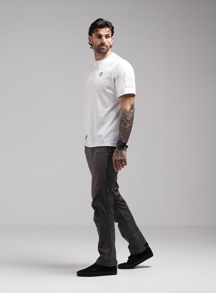 INSIGNIA T-SHIRT - GOOD BREACH