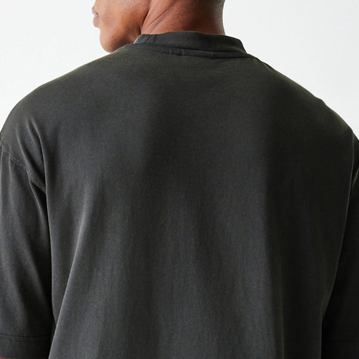 The Male model is wearing LA Lakers NBA Washed Graphic Grey T-Shirt 8