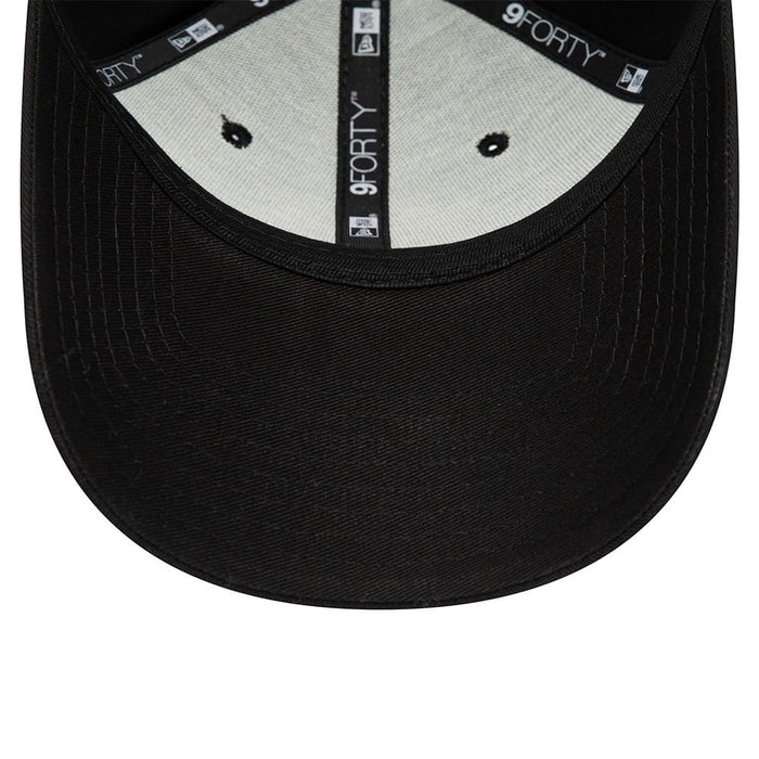 This is a Manchester United FC Youth Core Black 9FORTY Adjustable Cap 5