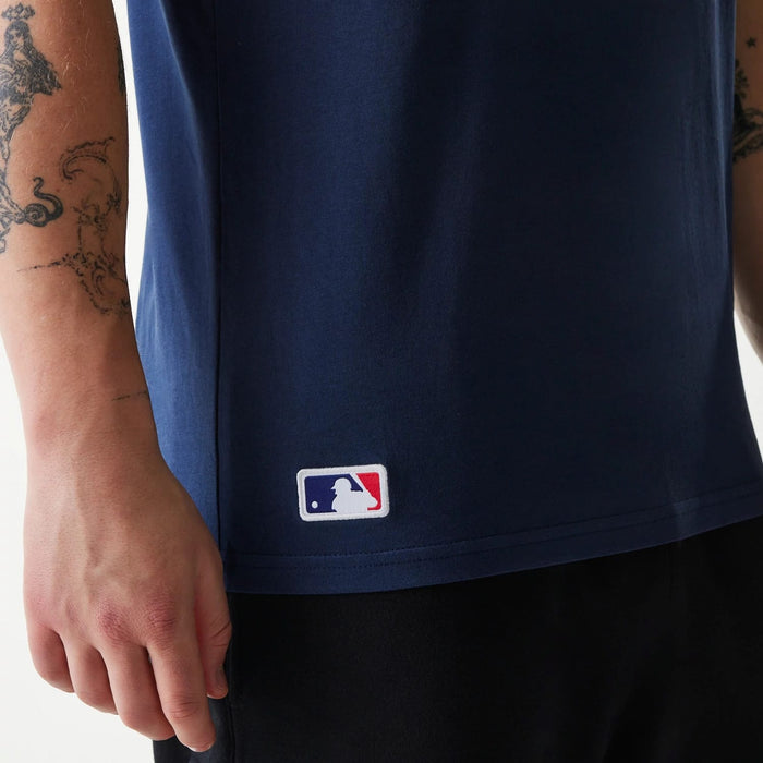The Male model is wearing Milwaukee Brewers MLB Regular Dark Blue T-Shirt 5