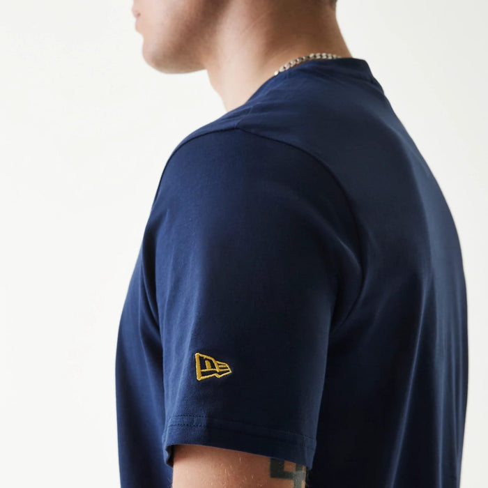 The Male model is wearing Milwaukee Brewers MLB Regular Dark Blue T-Shirt 6