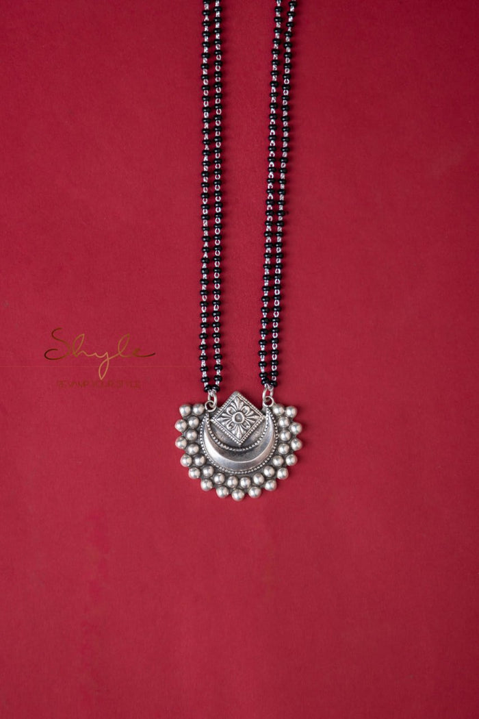 Mizoya Chandra Embossed Versatile Mangalsutra