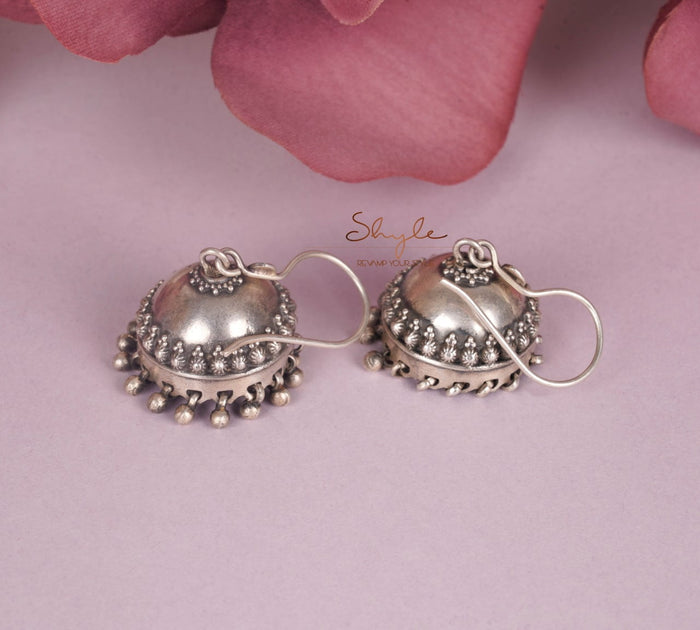 Mizoya Intricate Daana Detailed Jhumki