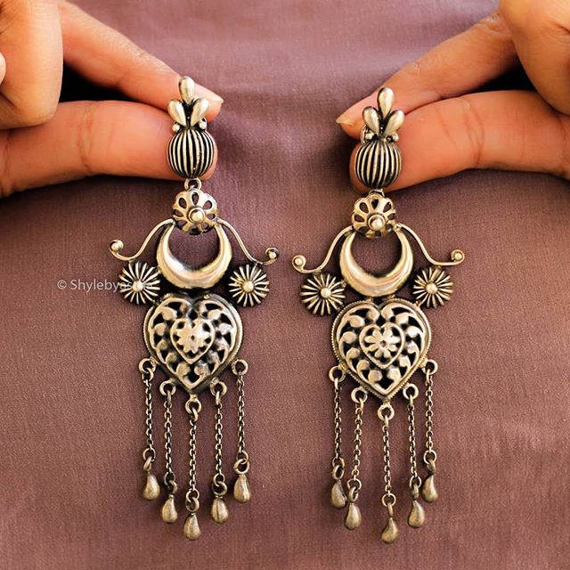 Mizoya Paan Layered Earrings