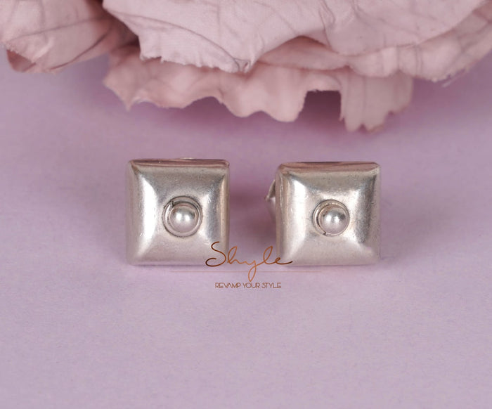 Moh Fine Square Studs