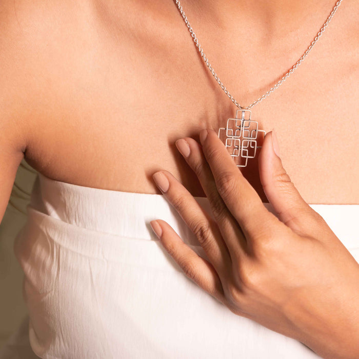 Moh Geometric Sequence Necklace Set