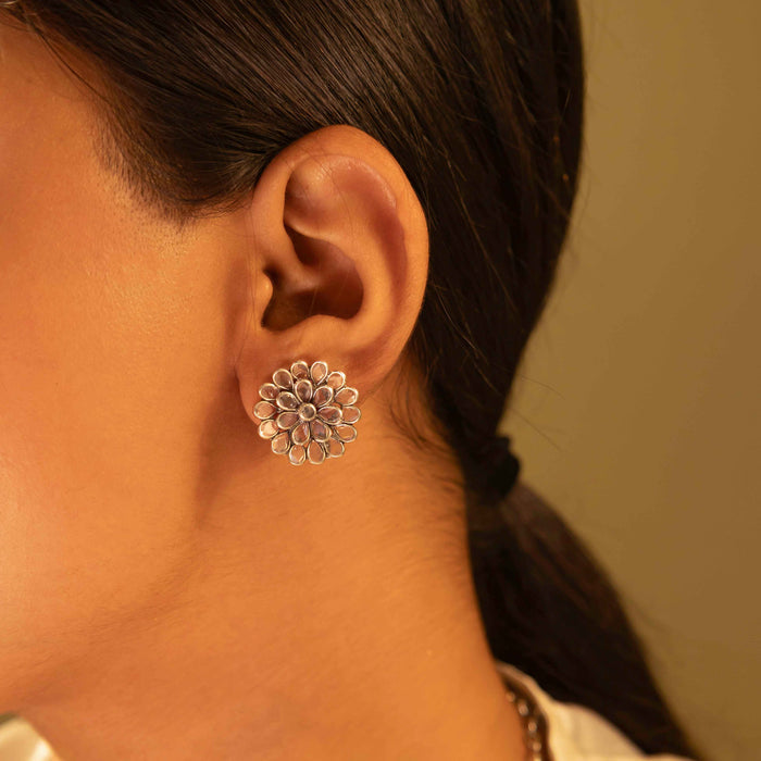 Moh Scintillating Flower Layered Necklace Set