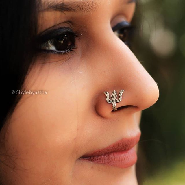 Moh Trishul Textured Nose Clip on