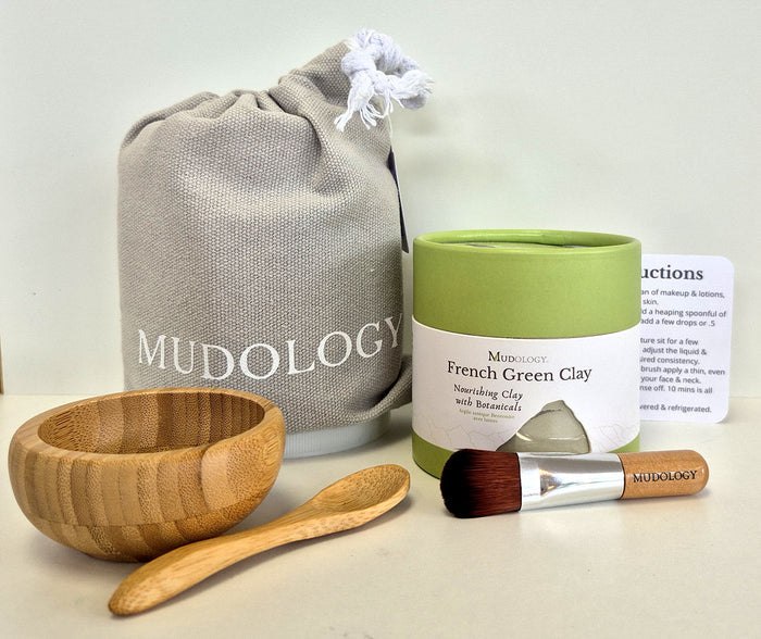 Mudology French Green Clay facial masque spa kit with 100g tub of clay, wood bowl and spoon, applicator brush, cotton pouch and instructions
