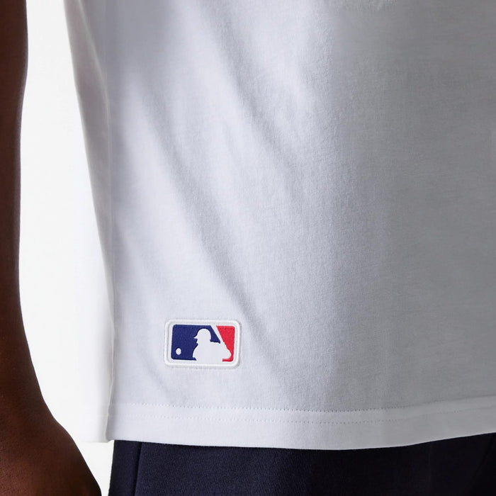 The Male model is wearing New York Yankees MLB League Essential White Oversized T-Shirt 7