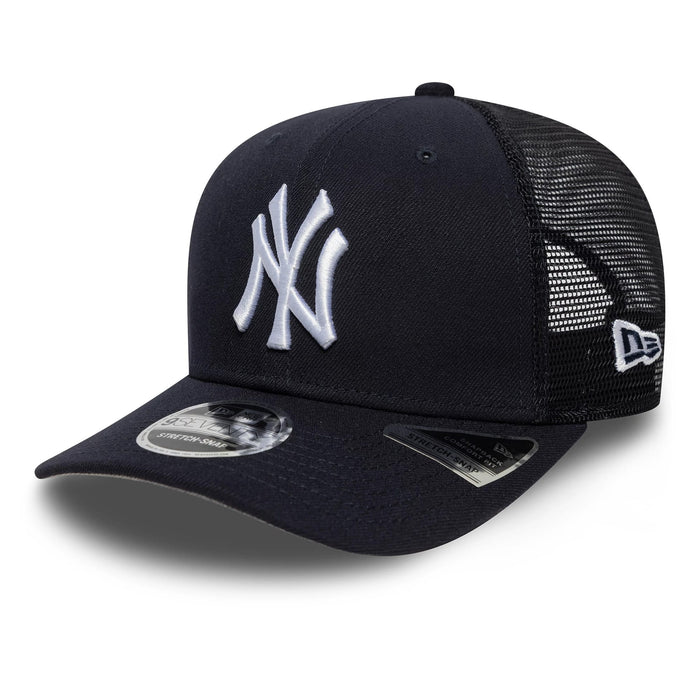 This is a New York Yankees MLB Official Team Colour Navy 9SEVENTY Stretch Snap Adjustable Cap 1